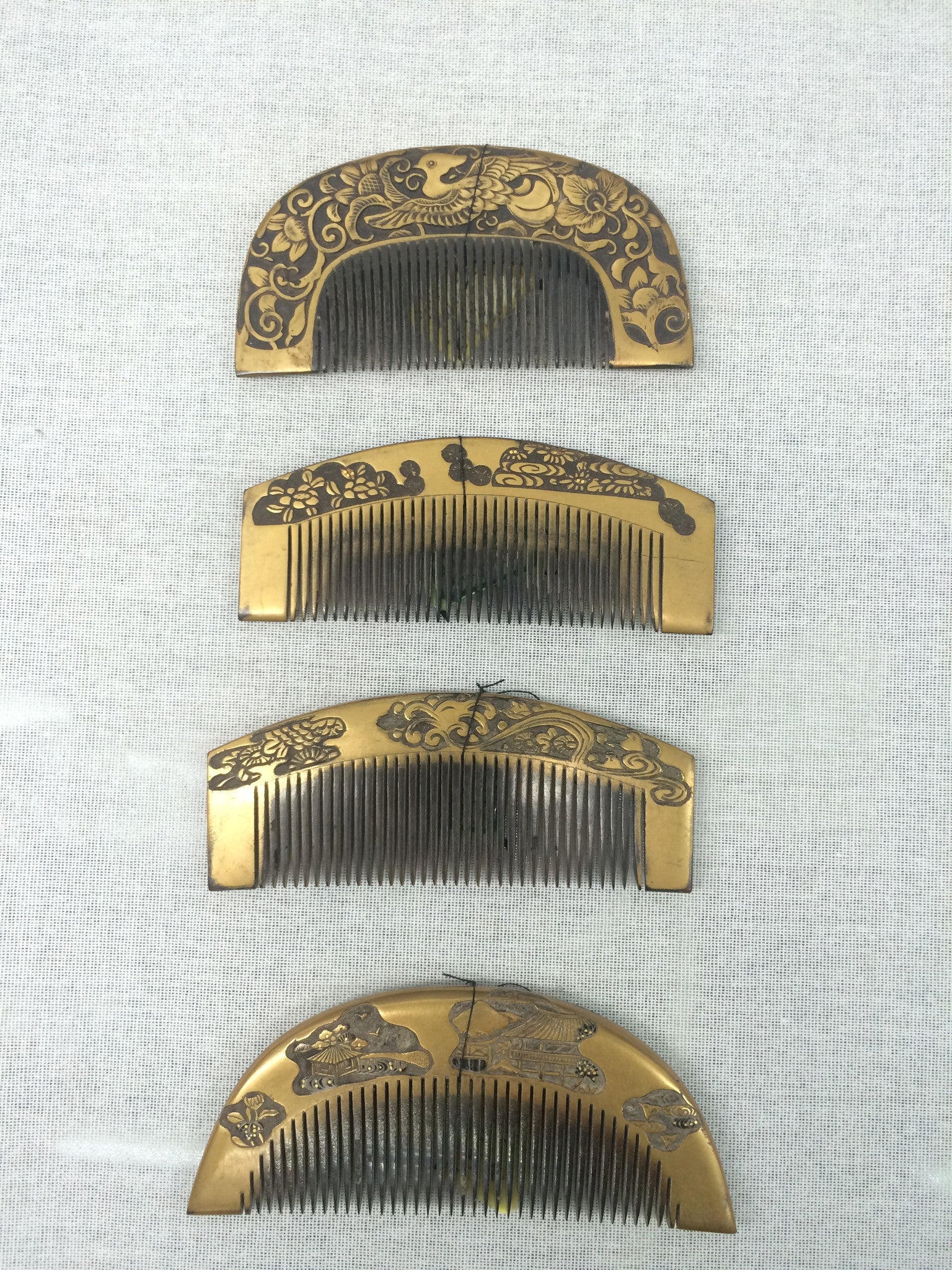 Japanese lacquer comb, Meiji period (each)