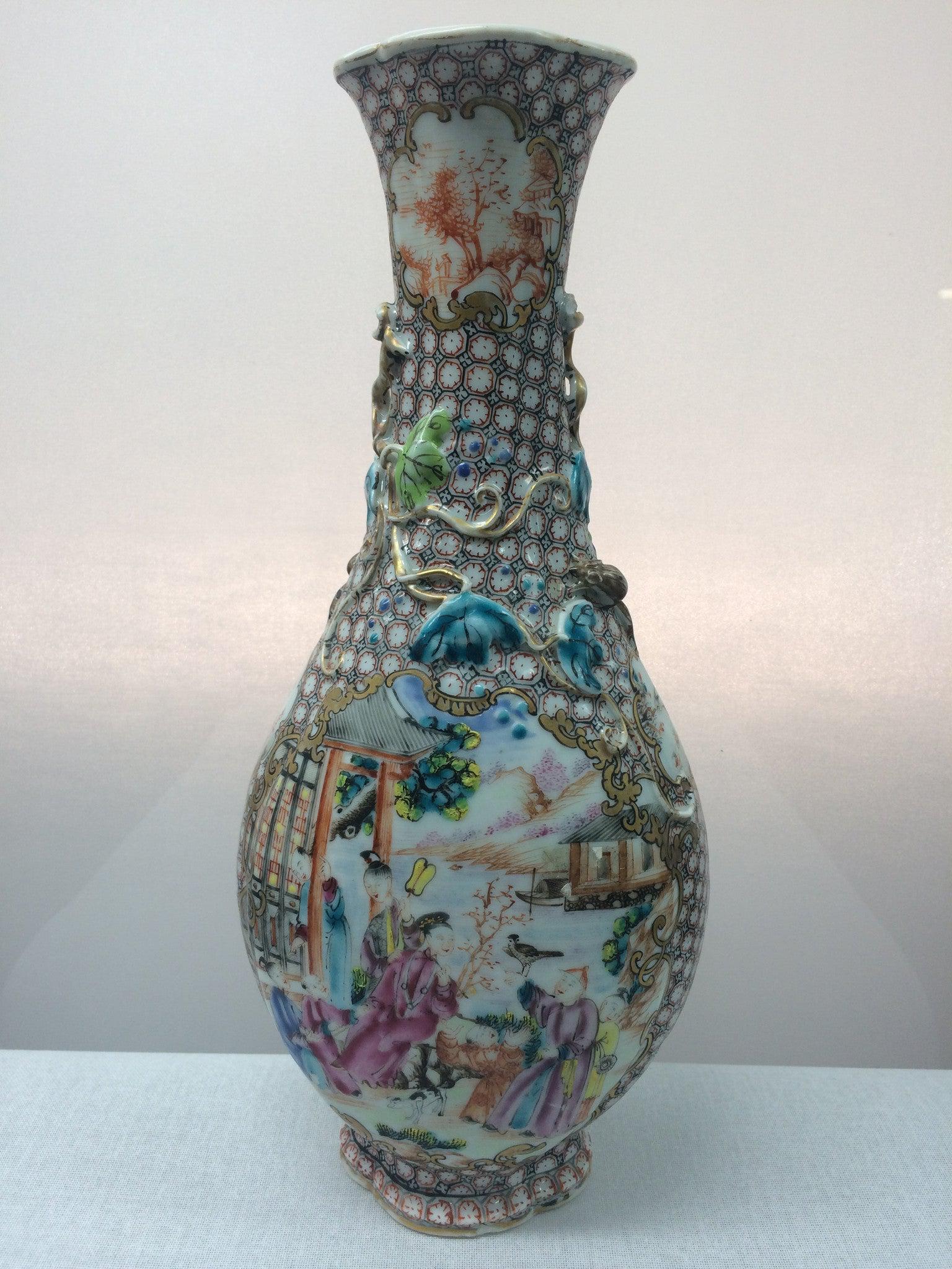 中国　粉彩　蓮花文瓶　細口瓶　C R3398 中国　粉彩　蓮花文瓶　細口瓶　C R3398