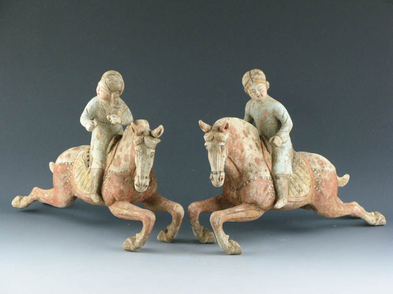 Tang Dynasty (618-907)  Terracotta Figure