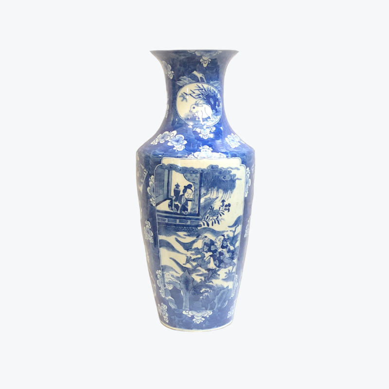 Chinese blue and white large vase, early 20th century (Qianlong mark) 42.5cm high