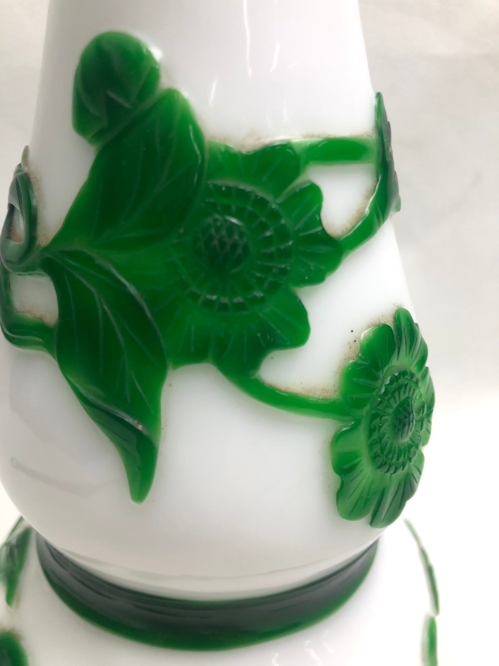 Chinese Peking glass vase