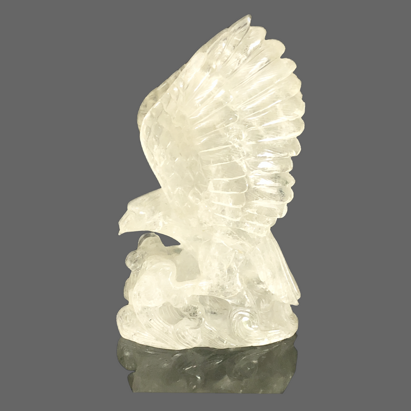 Chinese rock crystal carving of an eagle. 21cm high. Modern