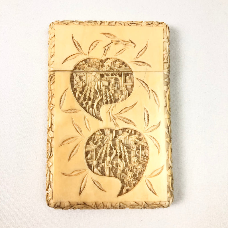 Chinese Canton Export carved Ivory card case, 19th century